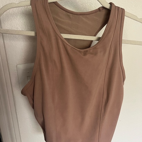 Target All in Motion Active Crop Top Tan - Picture 2 of 3